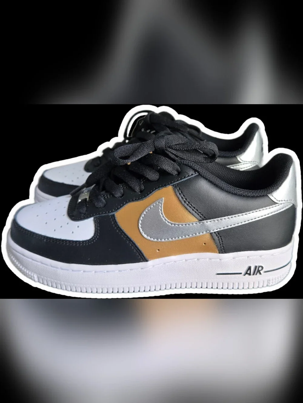 NIB Nike Air Force 1 '07. Size 5Y / Women's 6 1/2